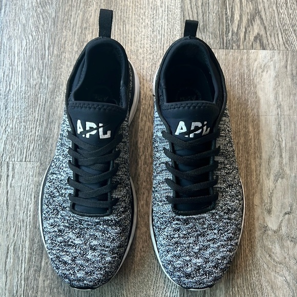 Apl Shoes Black TechLoom Phantom Running Shoes Sneakers Size 7.5 Lightweight - Picture 3 of 12